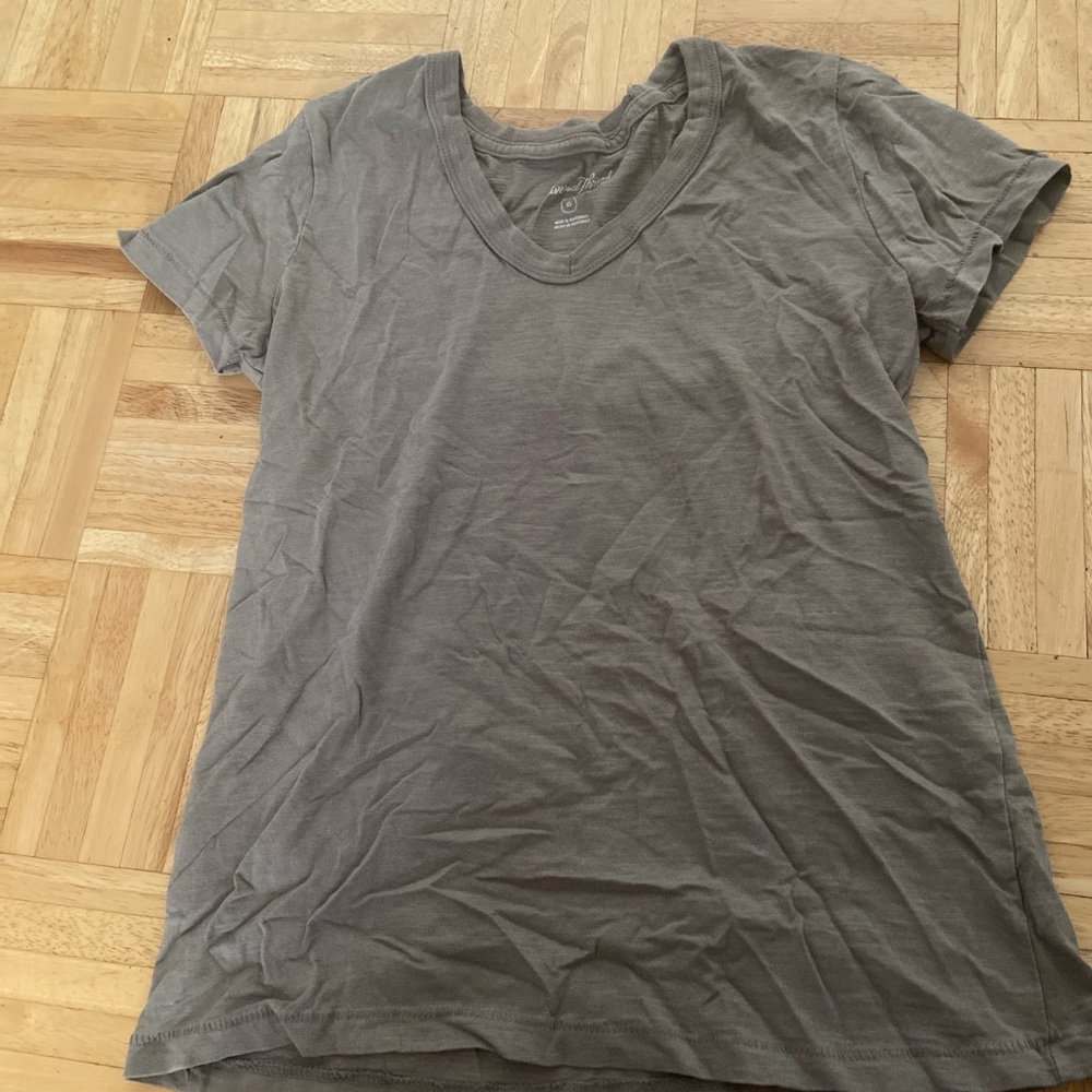 Universal Thread Women's Short Sleeve Tee - Gray